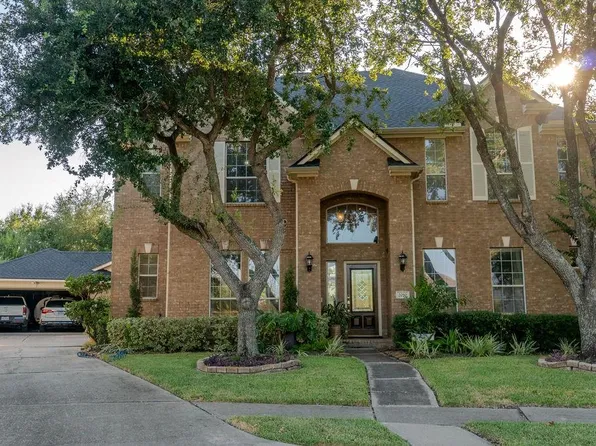 2010 Mountain Creek St, Pearland, TX 77584
