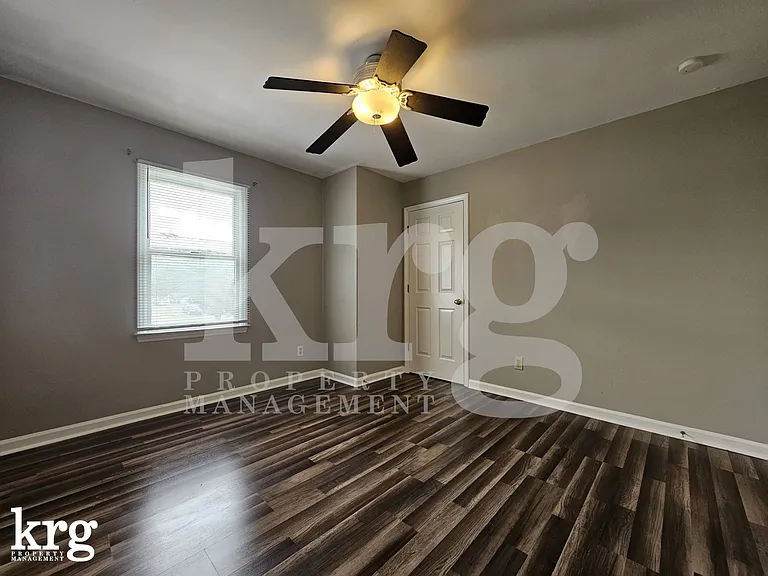 521 Tate St — Photo 12