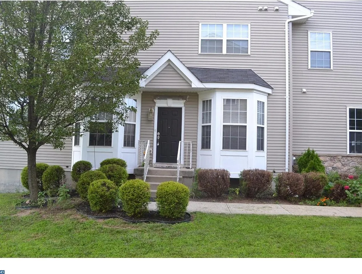 Building Photo - 5 Mount Airy Dr
