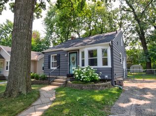 60 Sylvan Ave, Pleasant Ridge, MI 48069