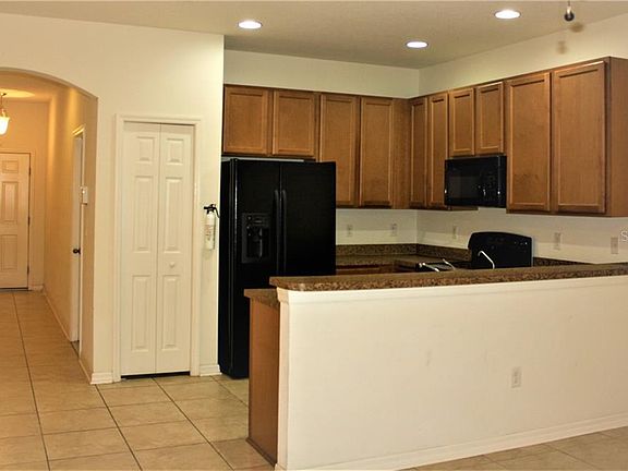 5th image of 6743 Holly Heath Dr