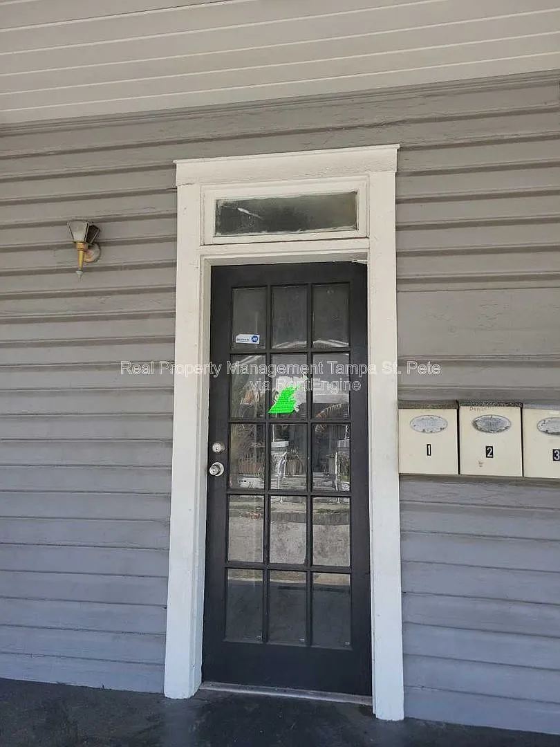 Building Photo - 3005 Sanchez St #3
