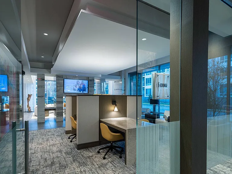 E-Lounge