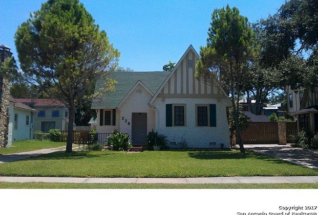 1st image of 228 W Lullwood Ave