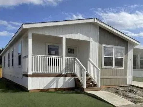 1000 McKern Ct #17, Newberg, OR 97132