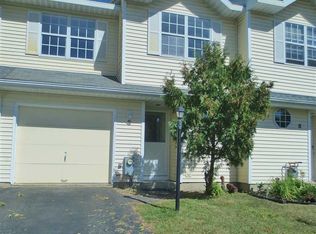 3 Peterson Ct, Troy, NY 12180