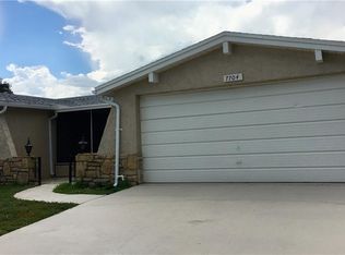 7704 Fox Hollow Dr, Pt Richey, FL 34668