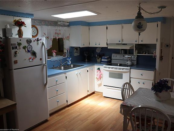2nd image of 3312 Maine Ave