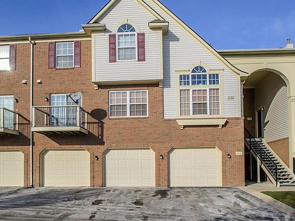 2nd image of 9533 Lakeside Dr