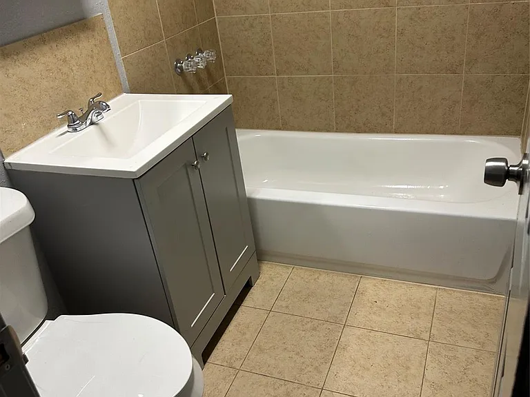 2419 Pannell St #26 — Photo 40