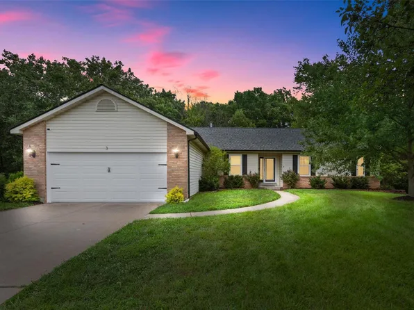3 Windsail Ct, Lake Saint Louis, MO 63367