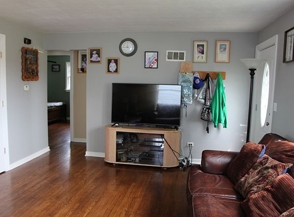 4th image of 428 S Dilger Ave