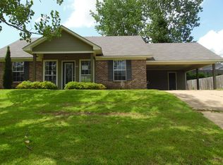 210 Sunline Dr, Vicksburg, MS 39180