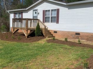 2089 Hunterwood Dr, Hickory, NC 28601