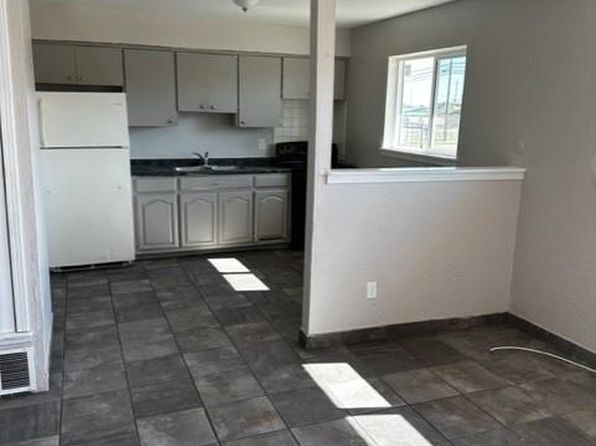 4510 Maxwell Ave #11