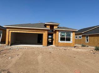3812 Honeysuckle Dr, Carlsbad, NM 88220
