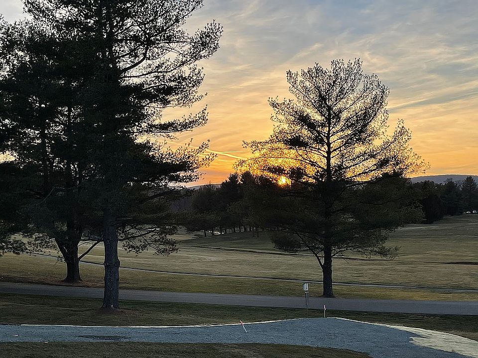 2nd image of 211 Ball Ct