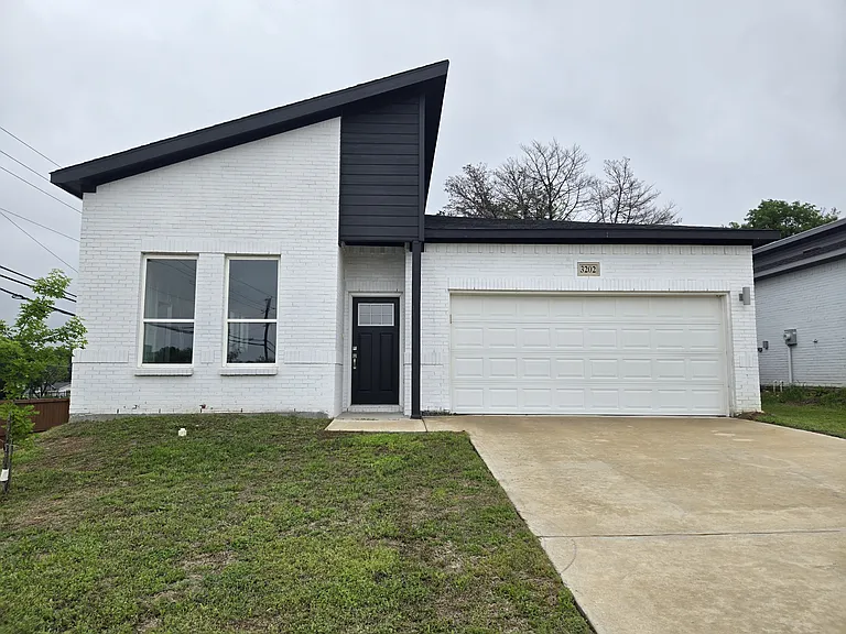 3202 Noor St — Photo 2