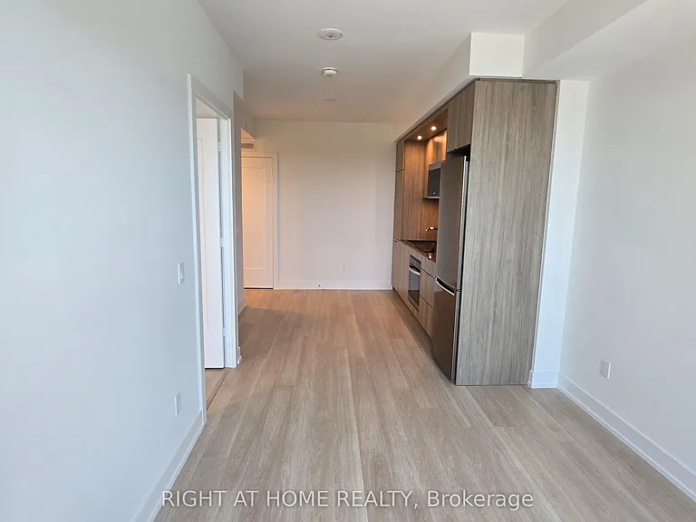 60 Central Park Dr #1707 — Photo 31