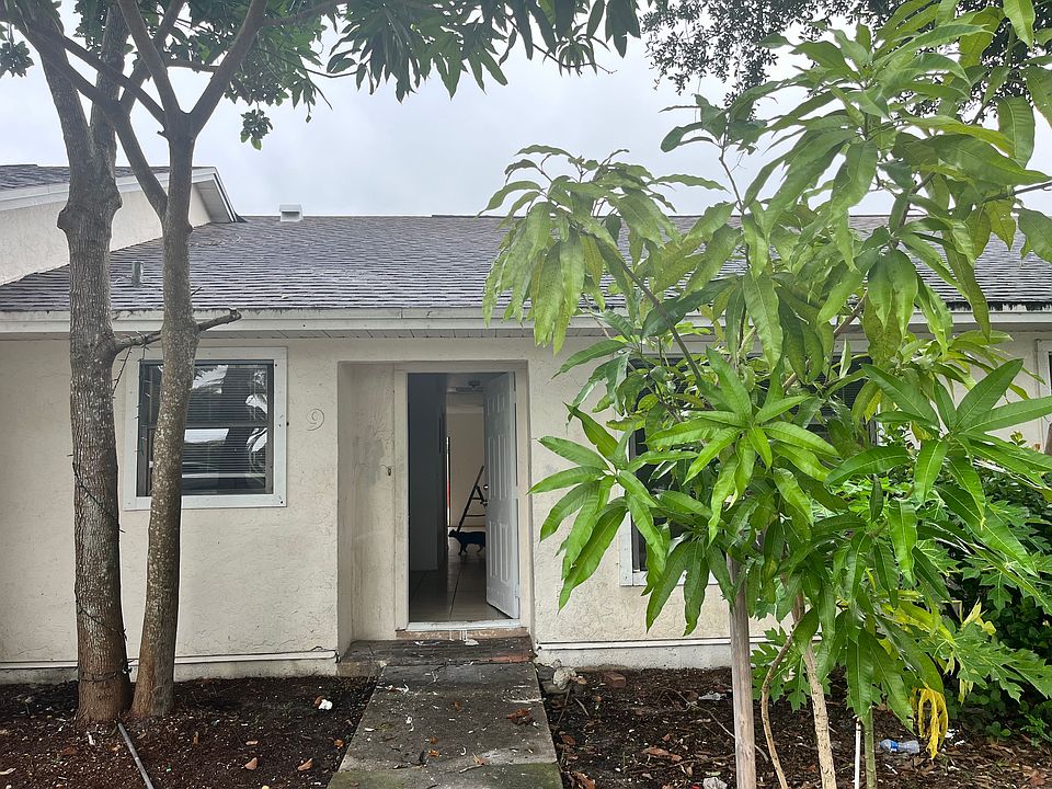 1st image of 4613 20th Ave SW Unit 9