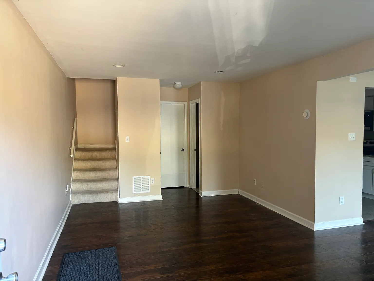3802 Miramonte Pl — Photo 2