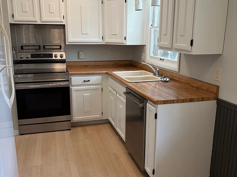 5929 Cullen Dr — Photo 7