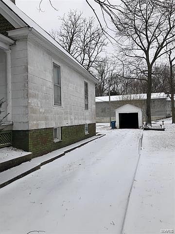 2nd image of 715 Sherman Ave