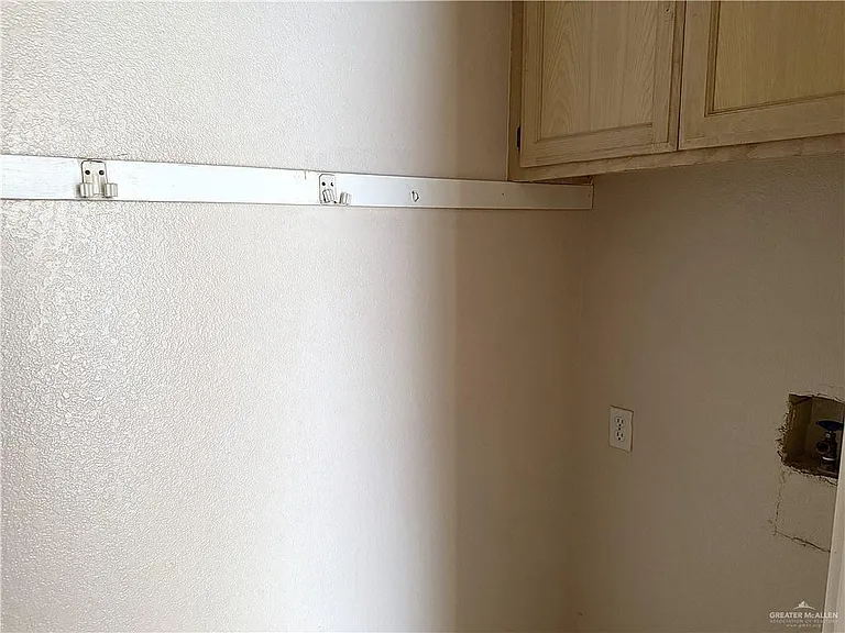716 Mynah Ave #1 — Photo 11