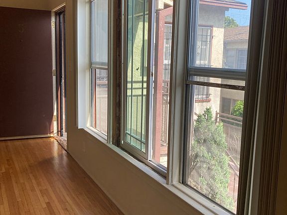 3rd image of 2054 Magnolia Ave #5