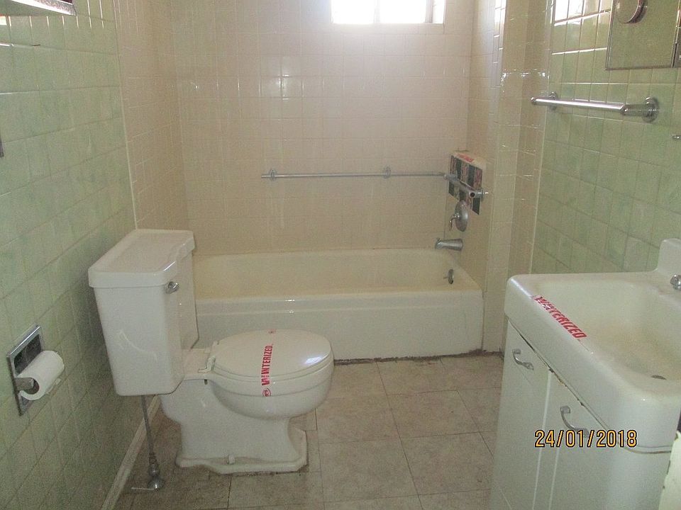 1st image of 533 Juanita St