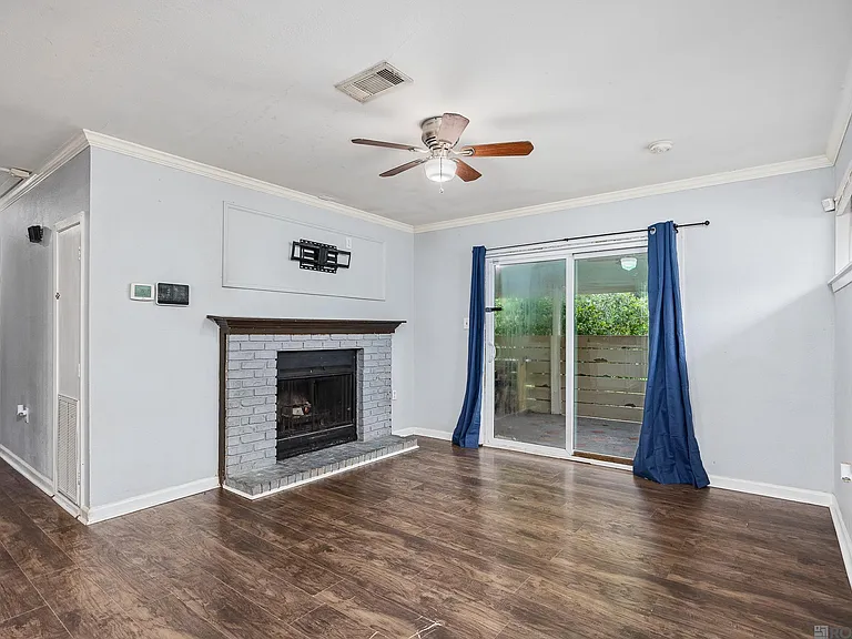 3661 Harrison St — Photo 13