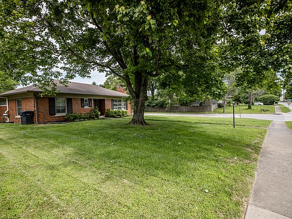 3rd image of 3401 Bellefonte Dr
