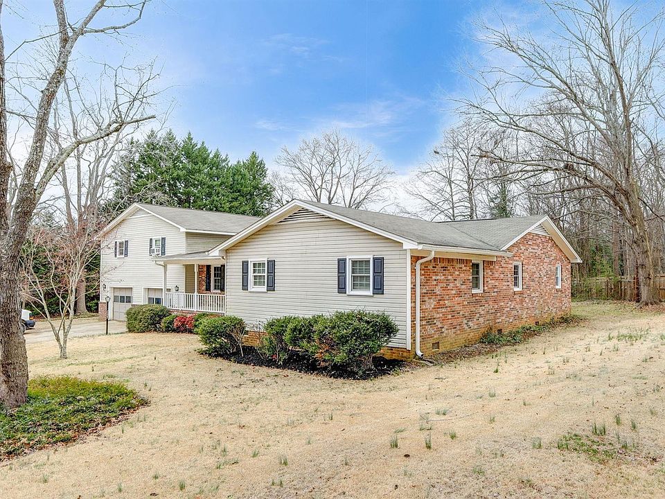 1st image of 104 Heathwood Dr