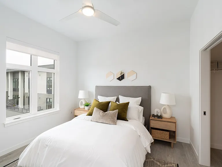 2x2 | Bedroom