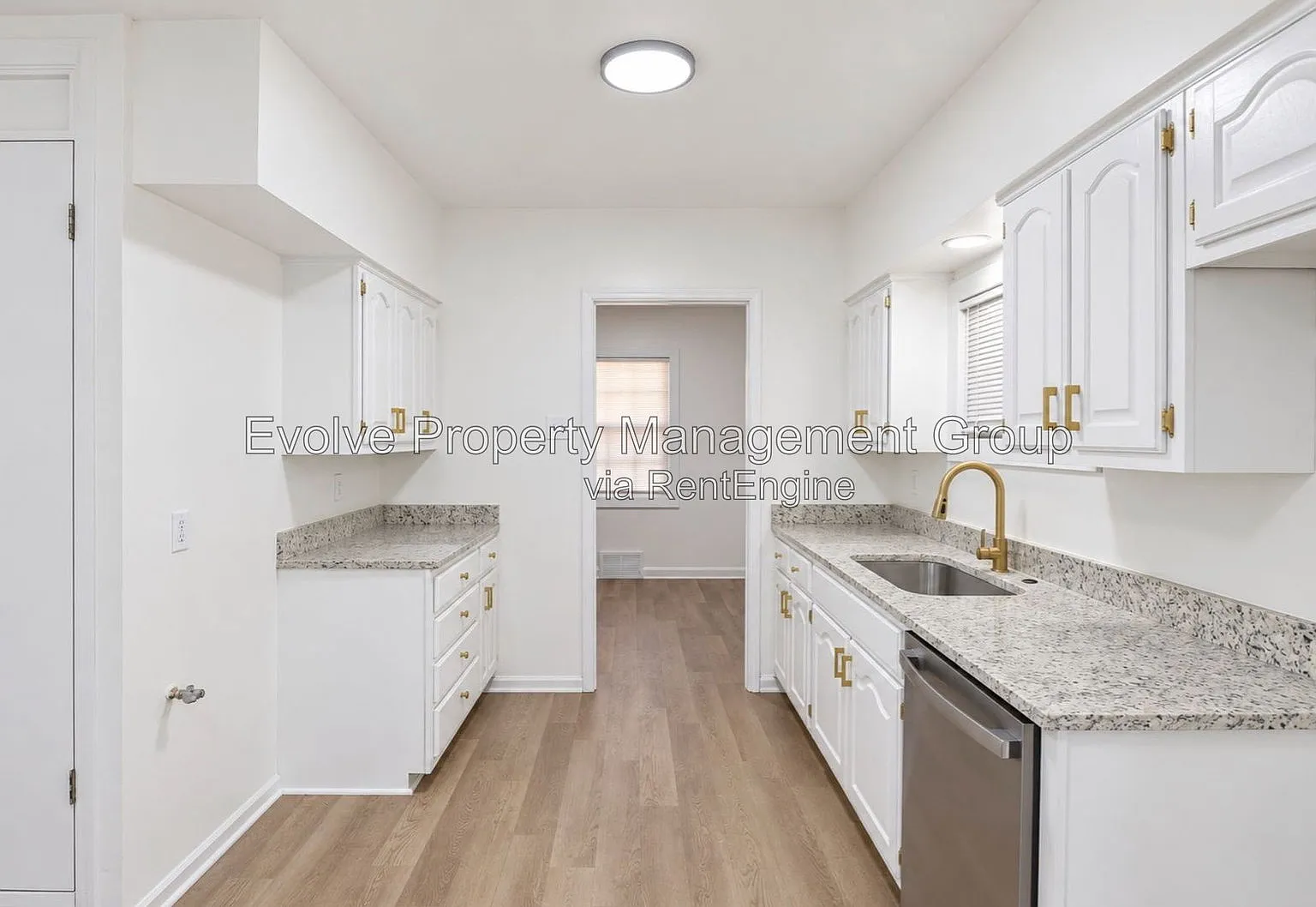 4 bed, 2.0 bath, 1577 sqft, $2,095 — Photo 4