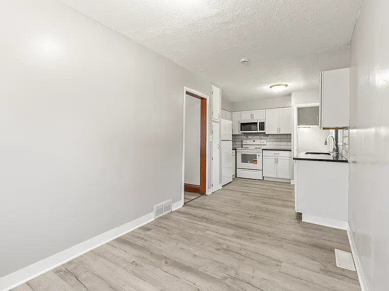 3704 Arbor St — Photo 10
