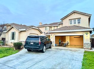16 Walker Ranch Pkwy, Patterson, CA 95363