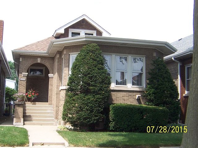 1st image of 5220 W Oakdale Ave