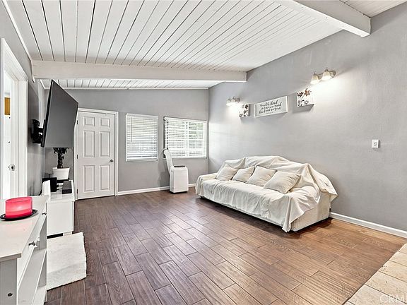 4th image of 11863 Phillippi Ave