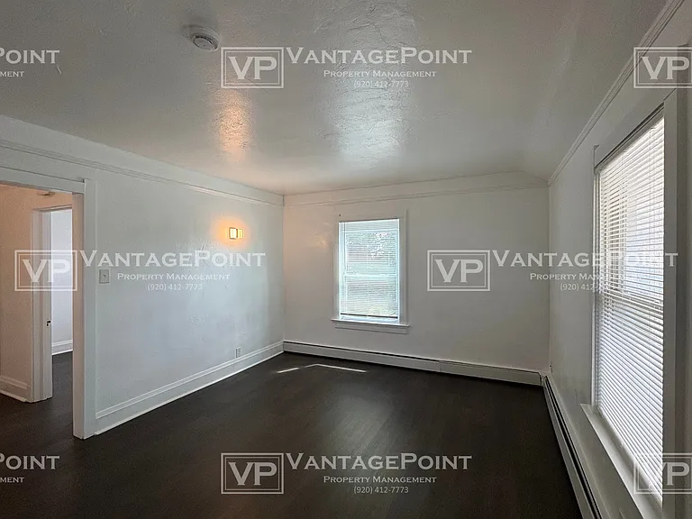 604 S Maple Ave — Photo 7
