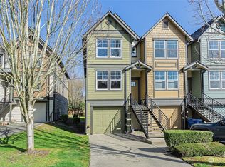 2712 SW Sylvan Heights Dr, Seattle, WA