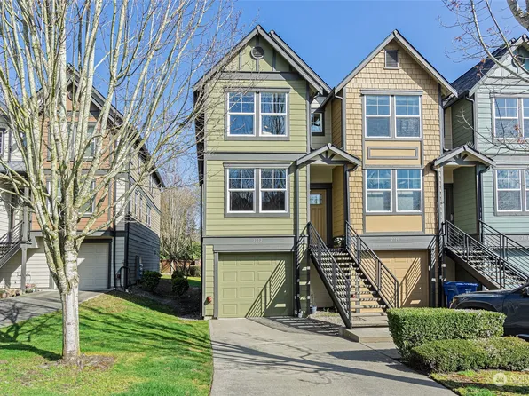 2712 SW Sylvan Heights Drive, Seattle, WA 98106