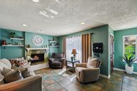Laurel Dr-S2310-003.jpg
