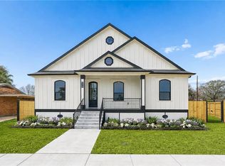 2520 Haring Rd, Metairie, LA 70001