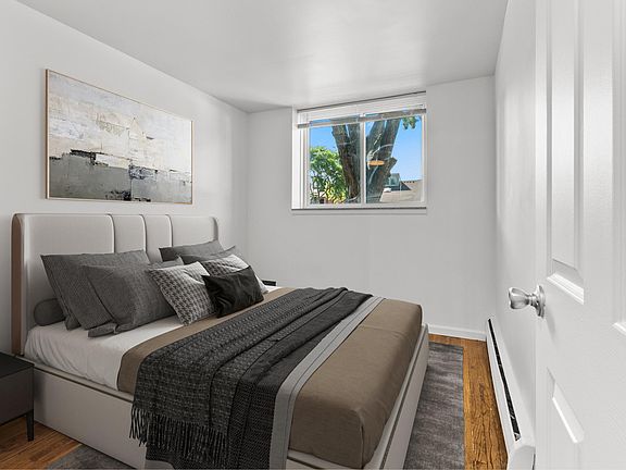 4th image of 621 Orleans St #8