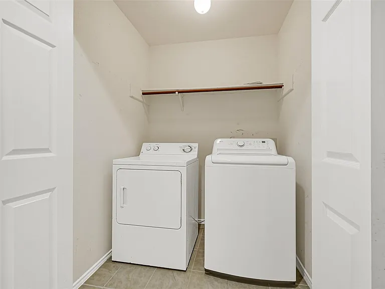 3510 Honey Creek Dr — Photo 25