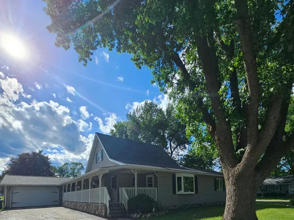 181 Elm St N, Vesta, MN 56292