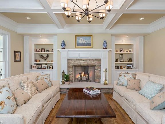 2nd image of 7304 Autumn Lake Dr