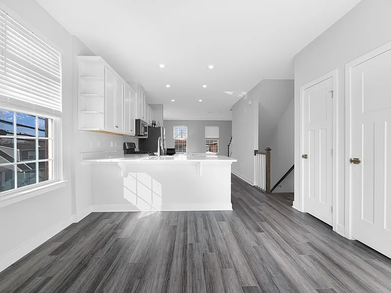 2460 James Bank Rd SE — Photo 3