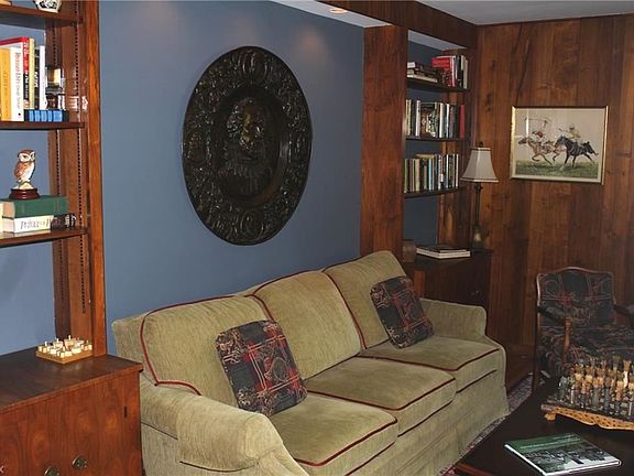4th image of 32300 Shaker Blvd